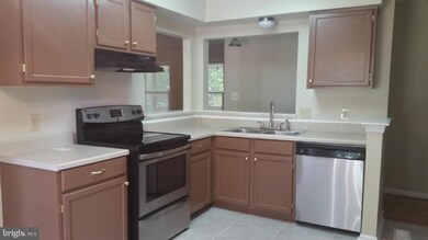 10800 Cobblestone Dr, Spotsylvania, VA 22553 - photo 7