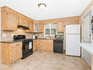 446 South St, Foxboro, MA 02035 - photo 5