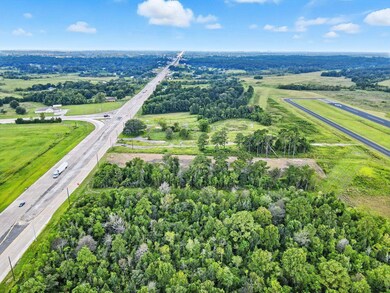 3580 Texas State Highway 87 unit 3580 Edgar Brown Dr, Orange, TX 77630 - photo 3