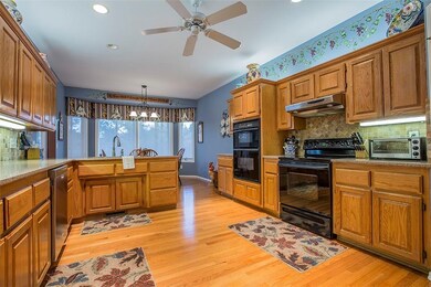 84 Mckenzie Dr, Bella Vista, AR 72715 - photo 4