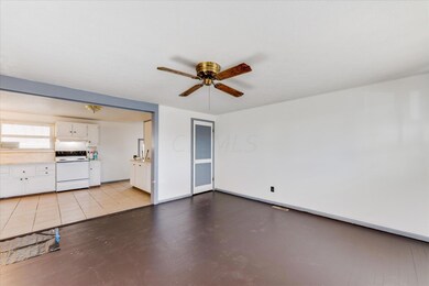 3760 Lynward Rd, Columbus, OH 43228 - photo 4