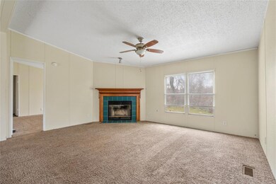 108 Coolibar Ct, Weatherford, TX 76085 - photo 3