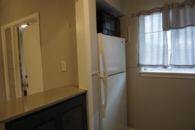 3701 Southmoor Ln unit 3E, Wichita Falls, TX 76302 - photo 6