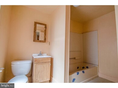 524 Cedar St, Reading, PA 19601 - photo 7