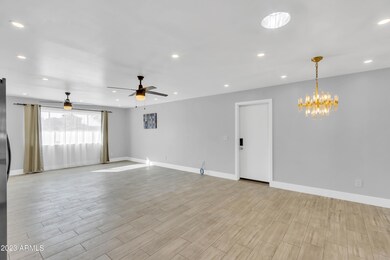 1510 W 2nd St-10