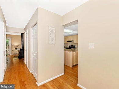 20105 Waringwood Way, Montgomery Village, MD 20886 - photo 4