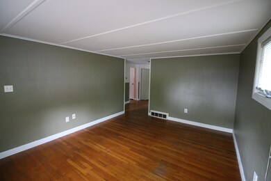 21 Mcduffee St, Rochester, NH 03867 - photo 6