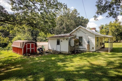 1557 Rinacas Corner Rd, Shenandoah, VA 22849 - photo 3