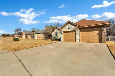 329 Jade Ln, Weatherford, TX 76086 - photo 3