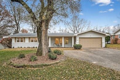 2014 E Edgewood St, Springfield, MO 65804 - photo 2