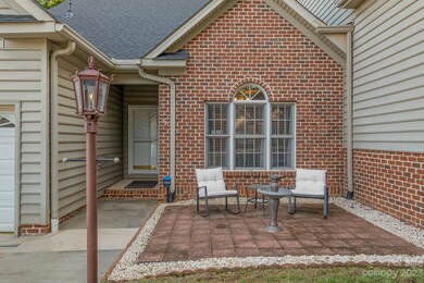 1508 Forest Park Dr unit 1508, Statesville, NC 28677 - photo 2