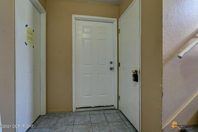 Common Hallway to Laundry