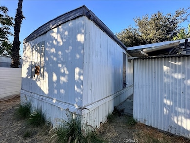 430 N Palm Ave unit 70, Hemet, CA 92543 - photo 4