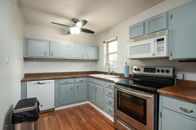 8000 Grenelle Dr, Louisville, KY 40228 - photo 4