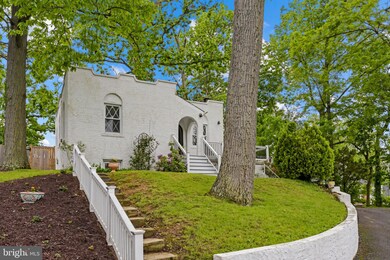 2627 E Side Dr, Alexandria, VA 22306 - photo 2