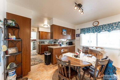 742 W 200 N, Blackfoot, ID 83221 - photo 5