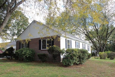 40 Eastern Ave, South Deerfield, MA 01373 - photo 3