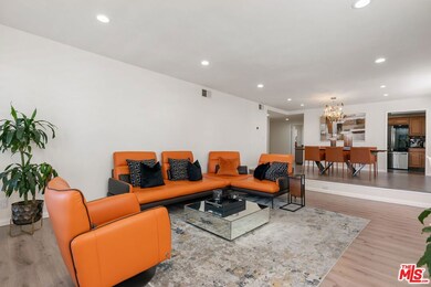 17130 Burbank Blvd unit 201, Encino, CA 91316 - photo 3