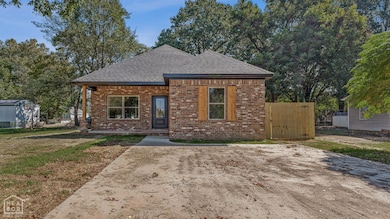 904 Lange St, Leachville, AR 72438 - photo 2