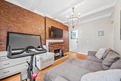 132 W 71st St unit 7, New York, NY 10023 - photo 4