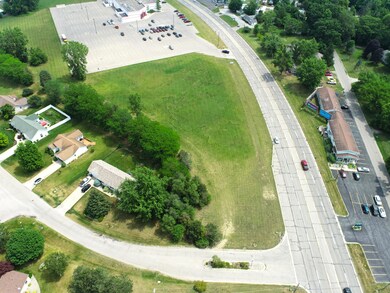 The BENEFIT of this Commercial Lot (2)