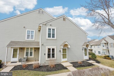 670A Thornwood Dr unit 670A, Mount Laurel, NJ 08054 - photo 2