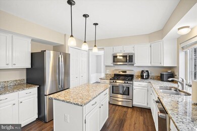 2824 Cleeve Hill Ct, Woodbridge, VA 22191 - photo 5