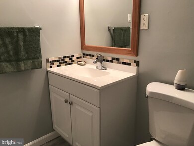 3704 N Rosser St unit 102, Alexandria, VA 22311 - photo 5