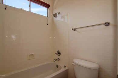 1046 E Phelps St (4)