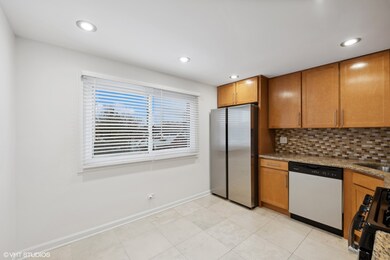 1623 Ashland Ave unit 4D, Des Plaines, IL 60016 - photo 7