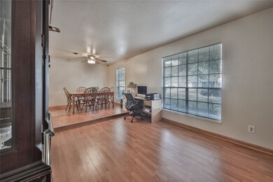 8914 Sunnywood Dr, Houston, TX 77088 - photo 7