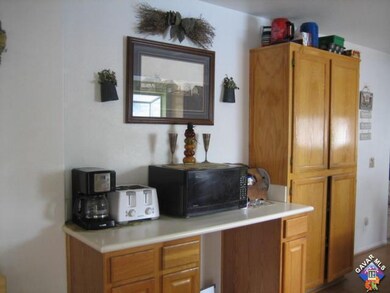 3271 Emerald St, Rosamond, CA 93560 - photo 7