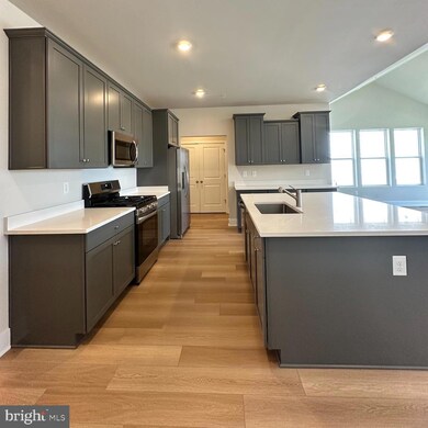 10308 Sequoia Way, White Plains, MD 20695 - photo 6