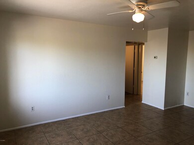 1832 N 31st Place unit 4, Phoenix, AZ 85008 - photo 3