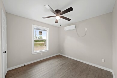 1644 County Road 180 unit 10, Alvin, TX 77511 - photo 7