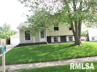 1803 W 54th St, Davenport, IA 52806 - photo 7