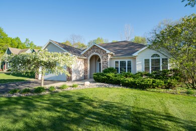 3745_Glengarry_Ave_01