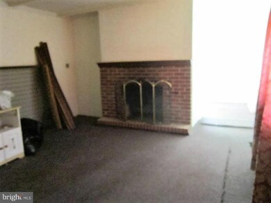 938 Puffenburger Ln, Hedgesville, WV 25427 - photo 5