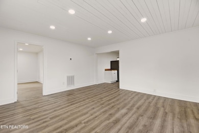 507 E Inskip Dr, Knoxville, TN 37912 - photo 7