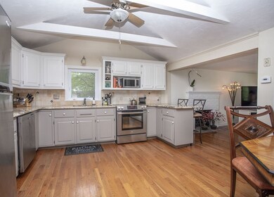 6 Pond View Way, Carver, MA 02330 - photo 3