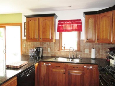 18 Hilltop Terrace, Rutland, VT 05701 - photo 2