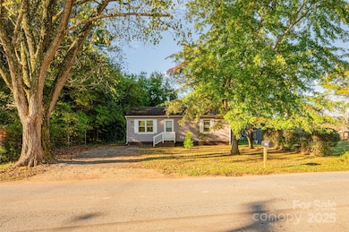 260 Correll St, Salisbury, NC 28144 - photo 5