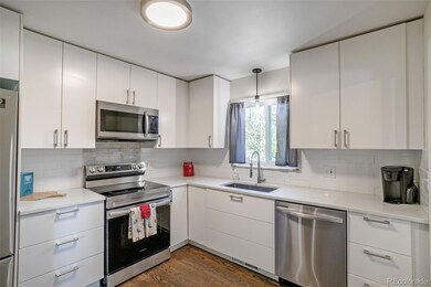 Quartz countertops, soft close cabinets