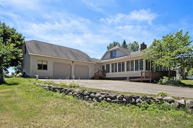 12167 Southgate Dr, Plainwell, MI 49080 - photo 2