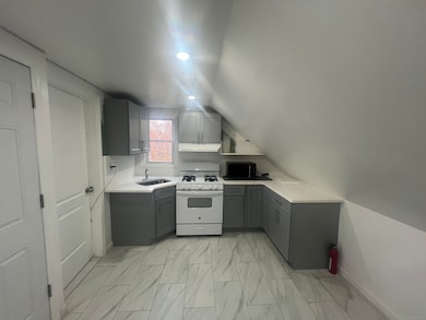 381 Shelton Ave unit 3, New Haven, CT 06511 - photo 3