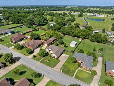 150 Chrissa Dr, Pottsboro, TX 75076 - photo 2