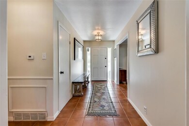 118 Ridgecrest Cir, Denton, TX 76205 - photo 4