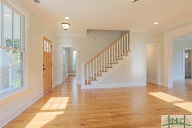 Living room--that's the door to the master on main