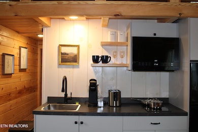 1652 Shady Grove Rd. Kitchen 1