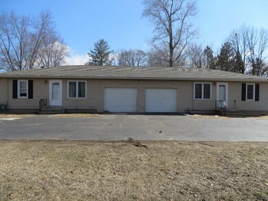 815 W Happy Hollow Rd, Janesville, WI 53546 - photo 2